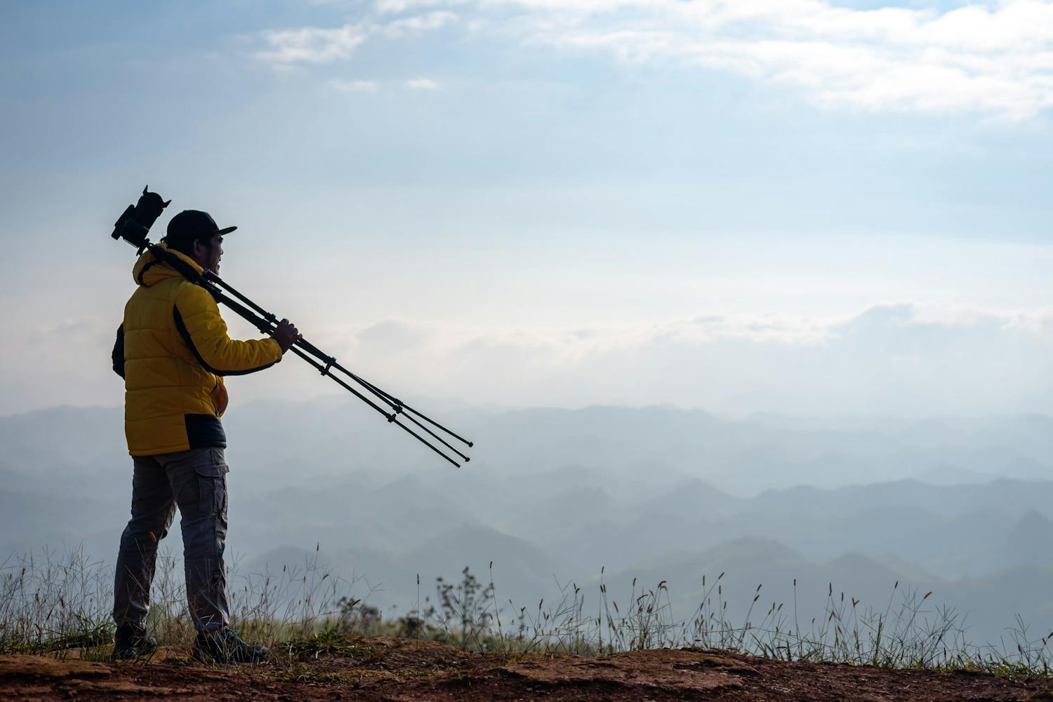 Fotograf på fototur i naturen